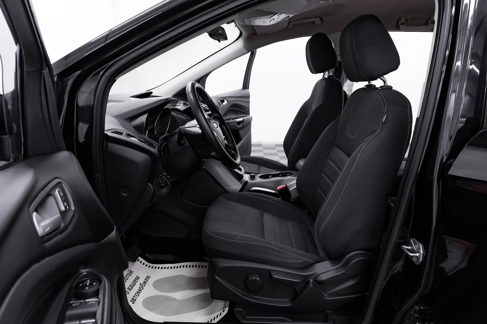 Ford Kuga, II, 2015 фото 9