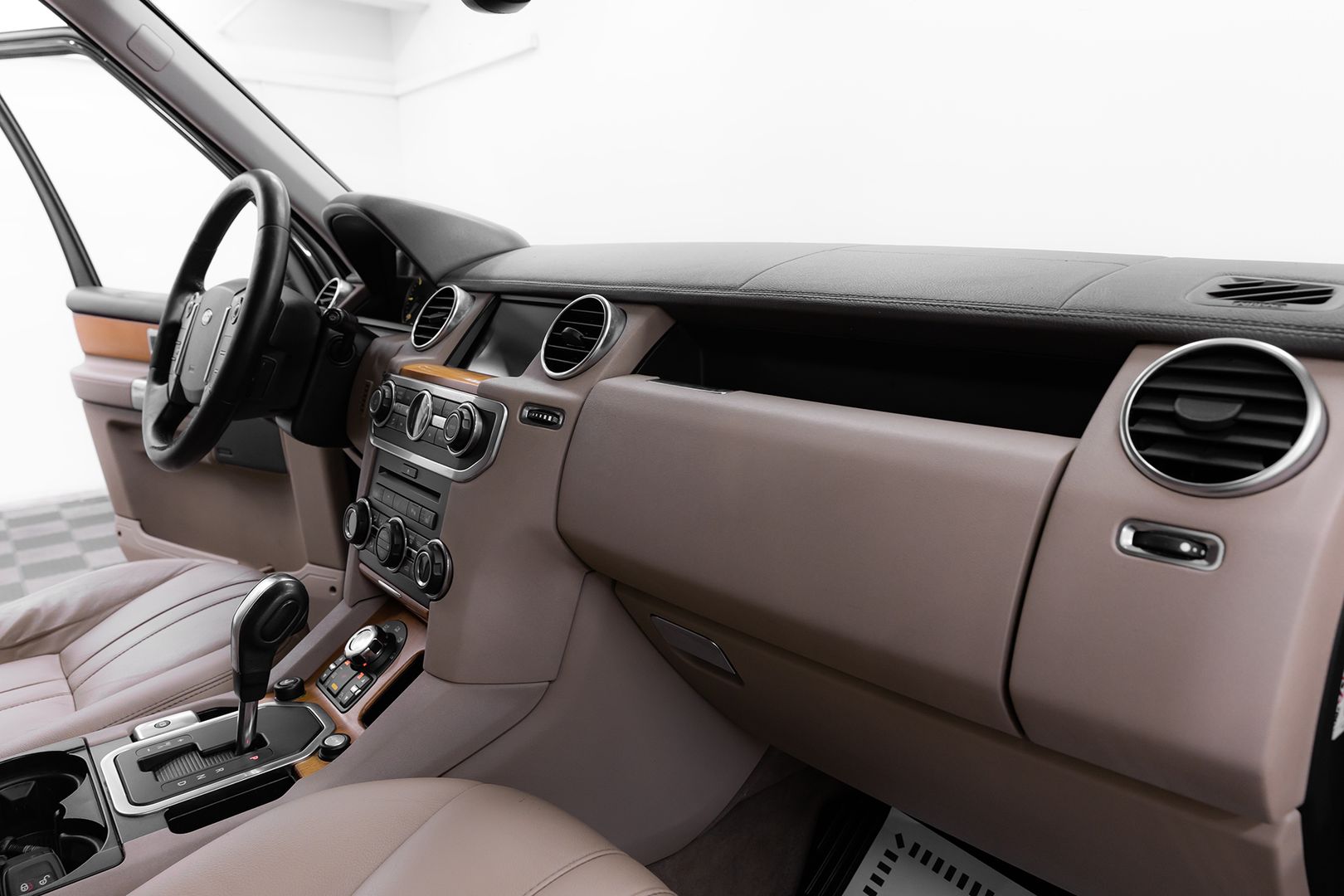 Land Rover Discovery, IV, 2011 фото 15