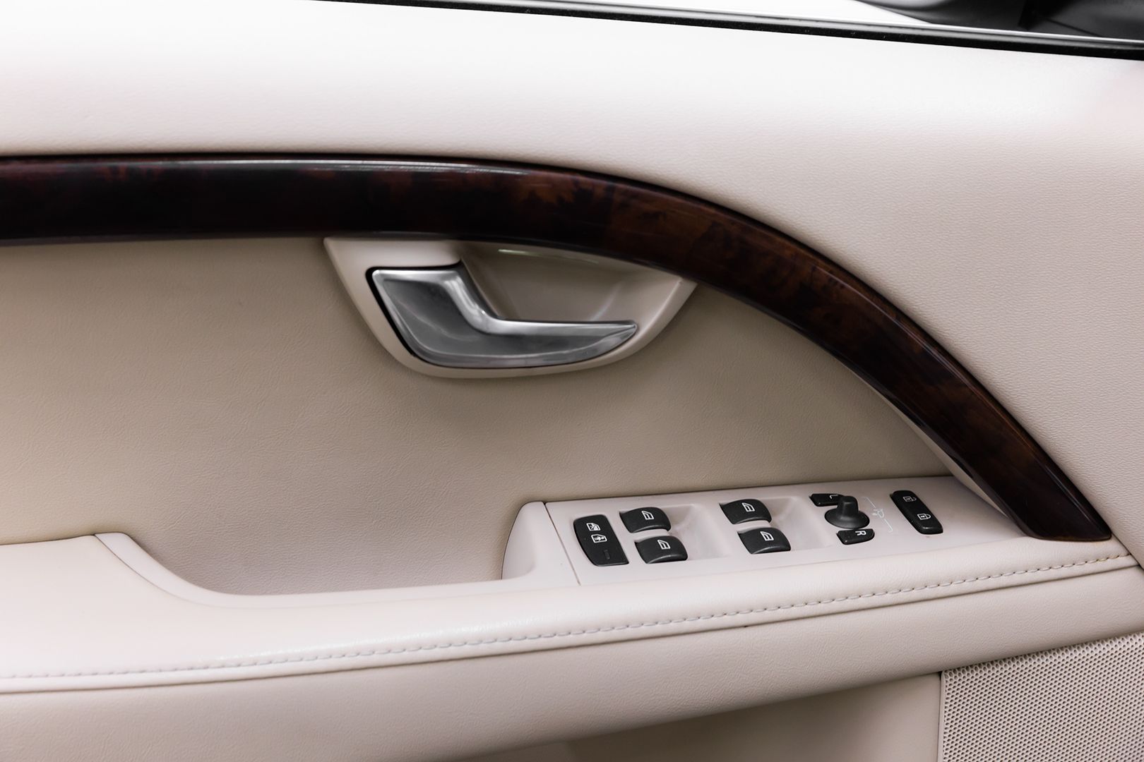 Volvo XC70, II Рестайлинг, 2013 фото 8