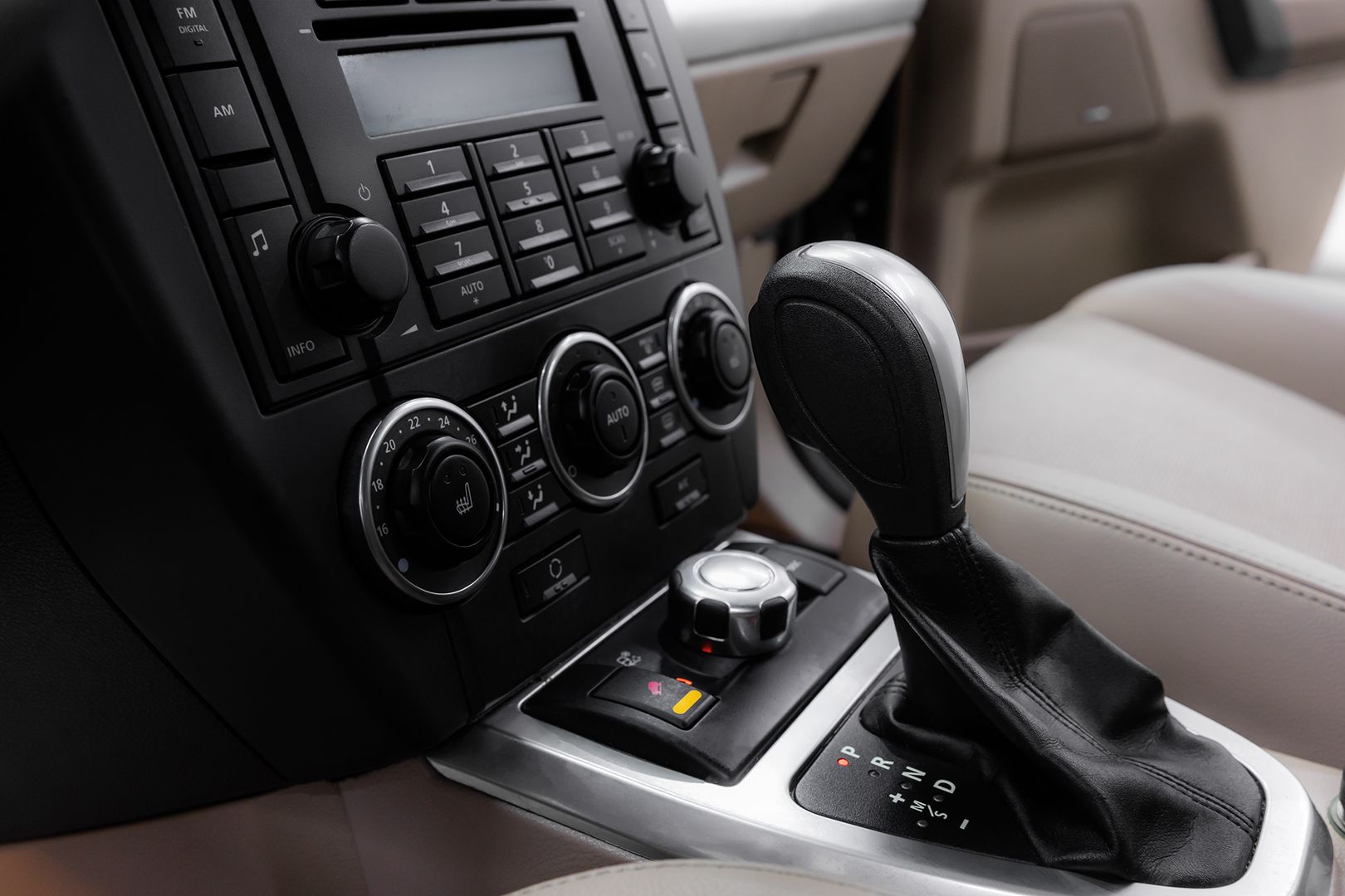 Land Rover Freelander, II, 2010 фото 13