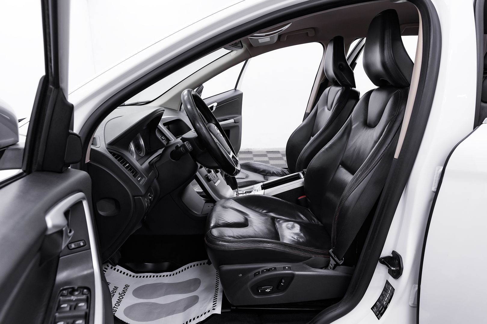 Volvo XC60, I, 2011 фото 8