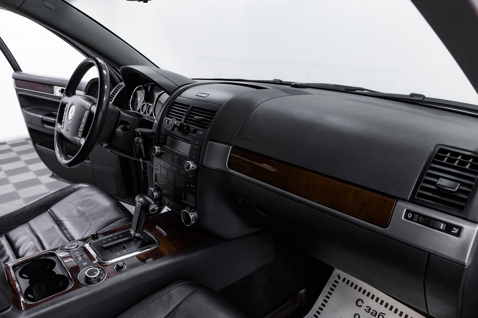 Volkswagen Touareg, I Рестайлинг, 2009 фото 16