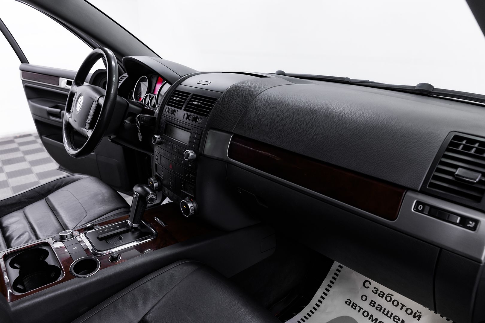 Volkswagen Touareg, I Рестайлинг, 2009 фото 16