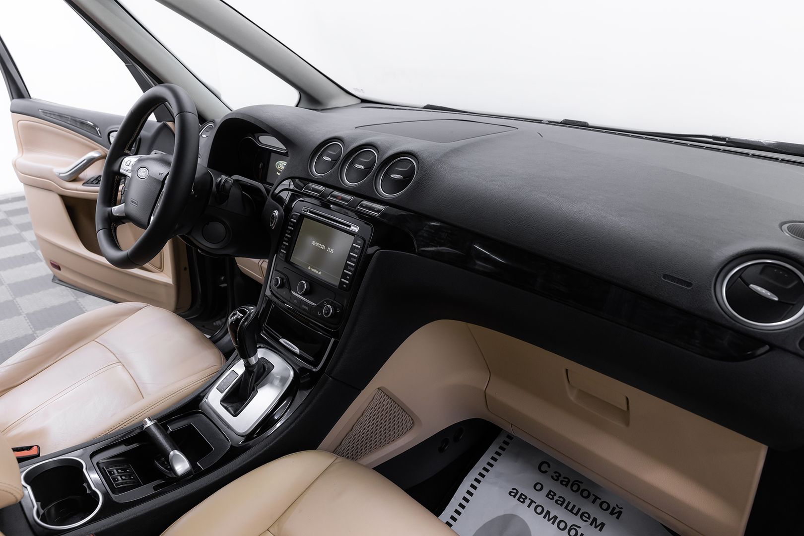 Ford Galaxy, II Рестайлинг, 2012 фото 15