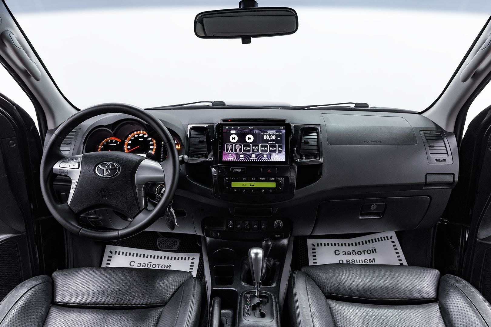 Toyota Hilux, VII Рестайлинг, 2015 фото 11