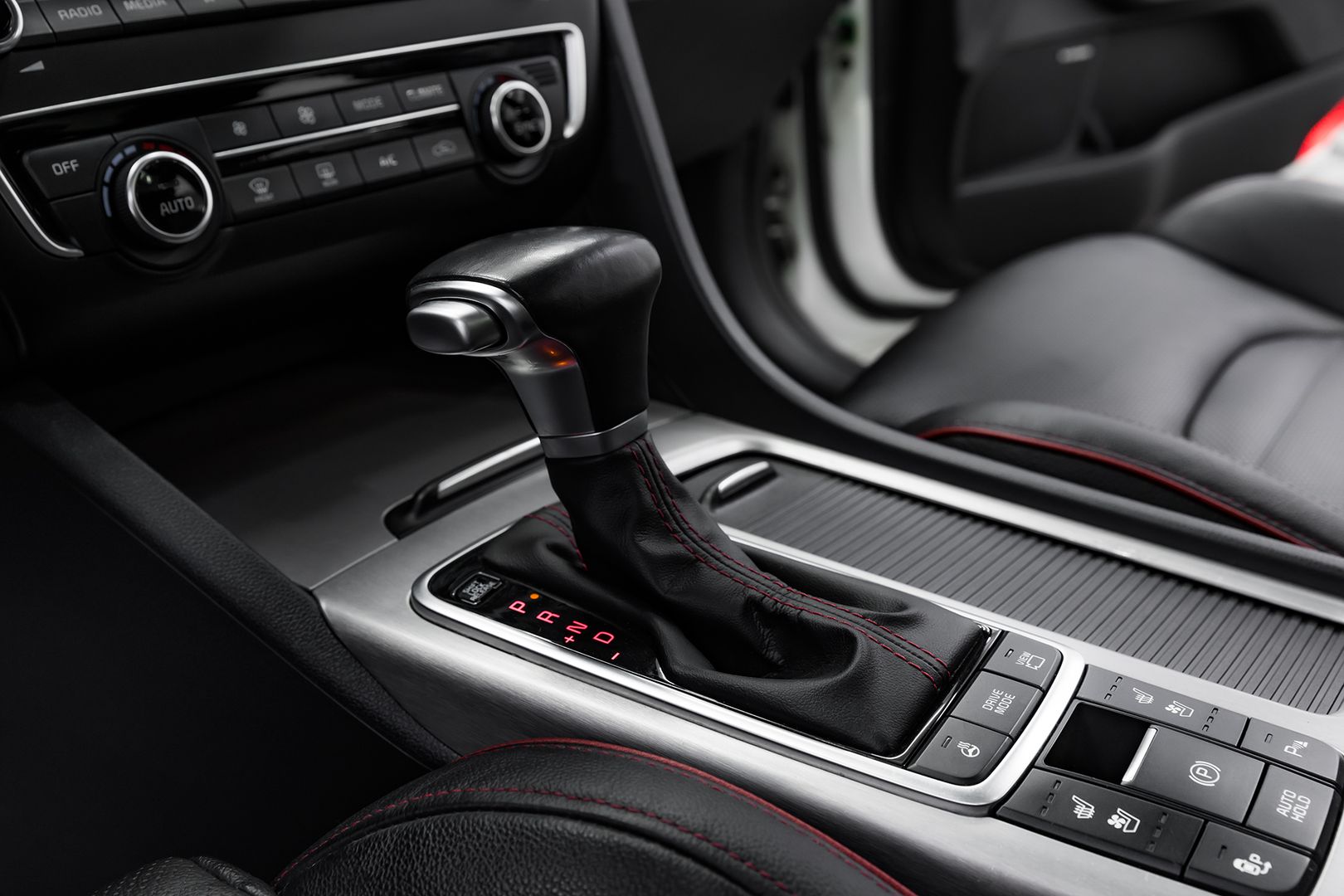 Kia Optima, IV Рестайлинг, 2018 фото 13