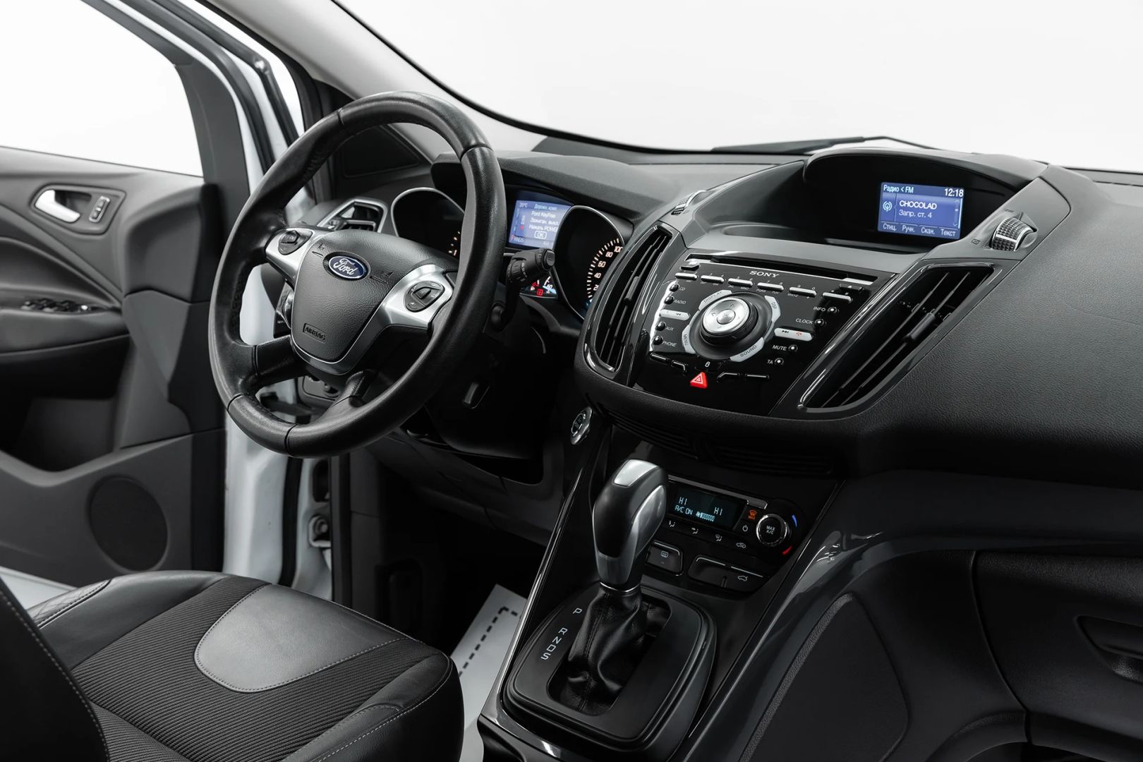 Ford Kuga, II, 2013 фото 11