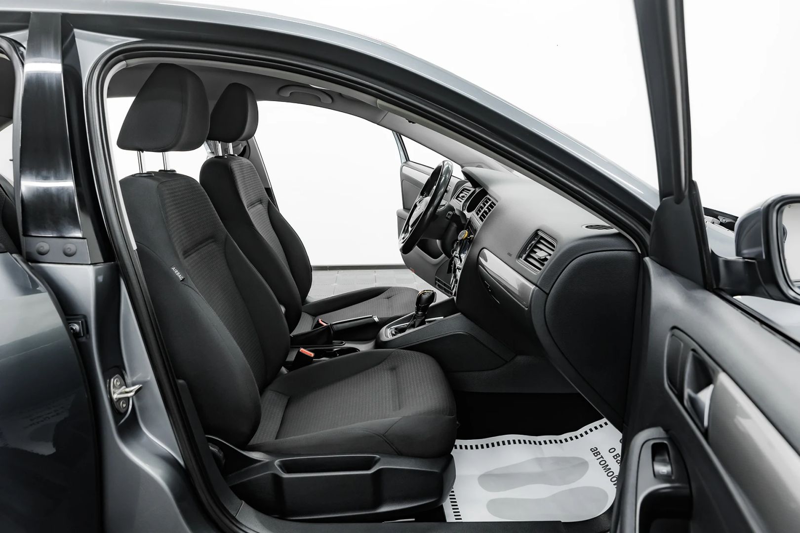 Volkswagen Jetta, VI Рестайлинг, 2016 фото 15