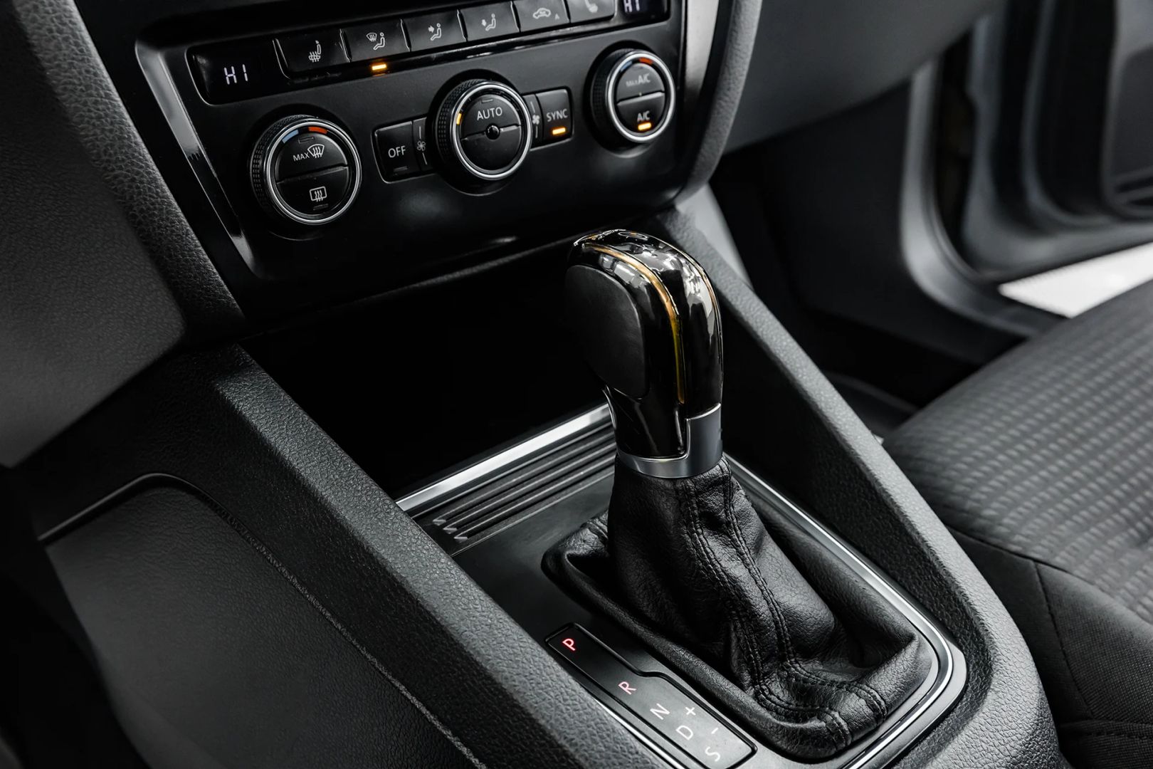 Volkswagen Jetta, VI Рестайлинг, 2016 фото 13