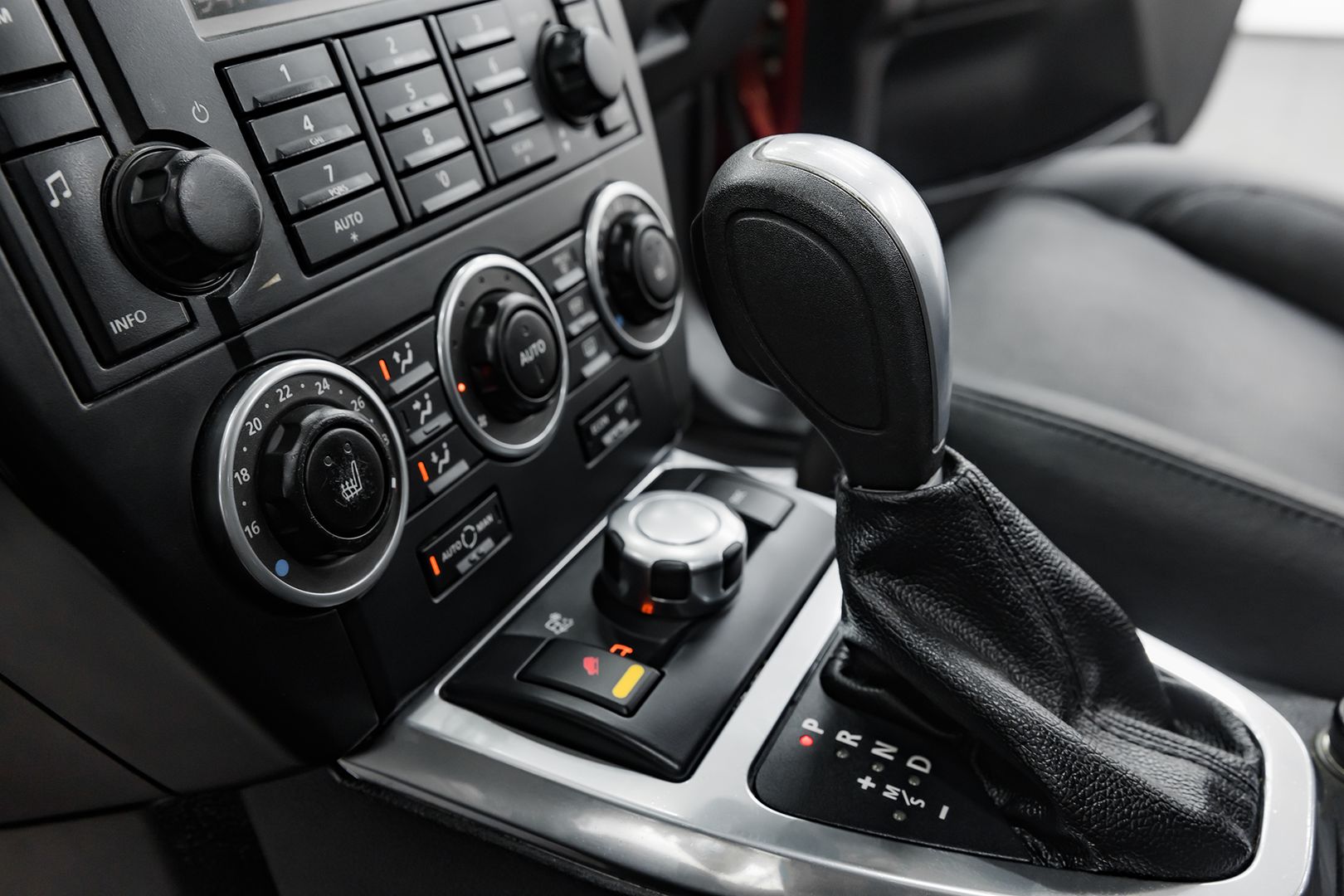 Land Rover Freelander, II, 2009 фото 12