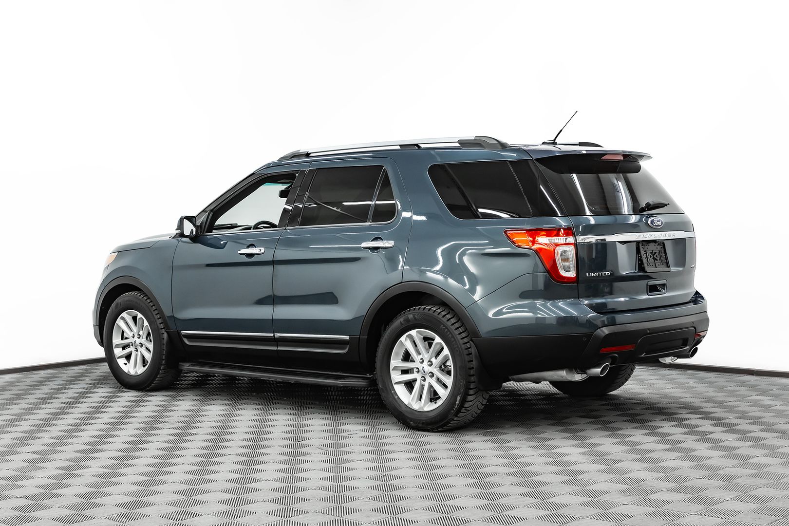 Ford Explorer, V, 2013 фото 4