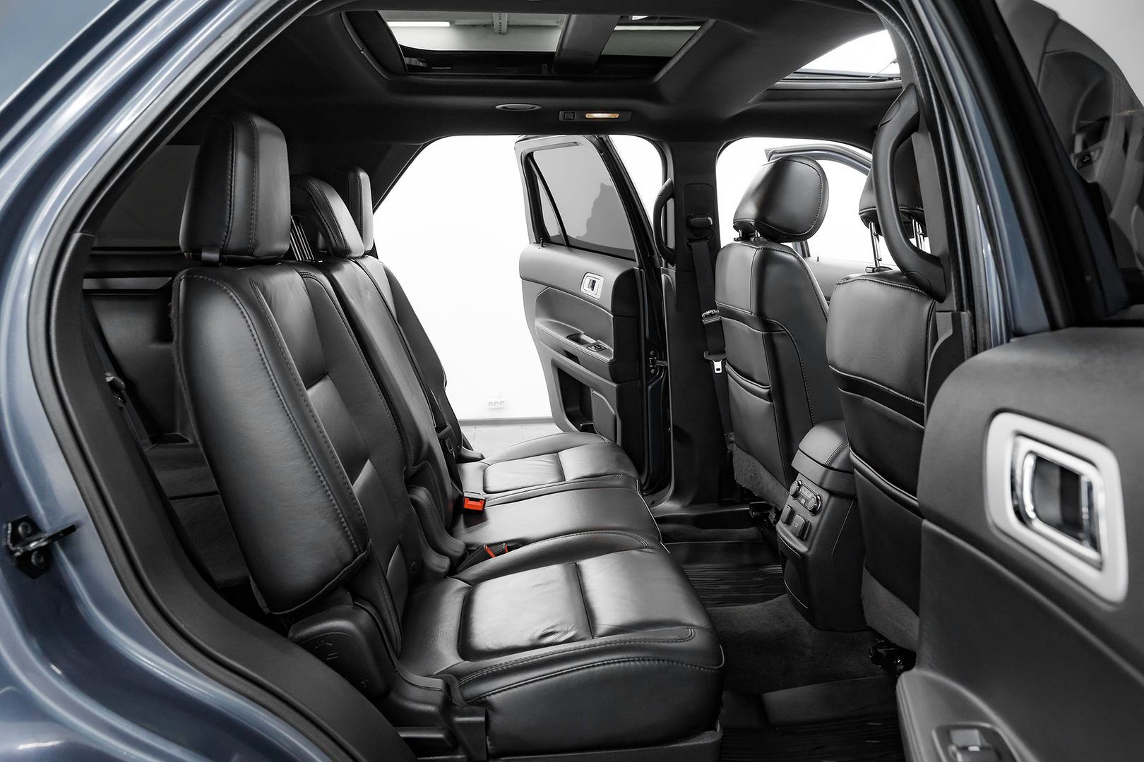 Ford Explorer, V, 2013 фото 16