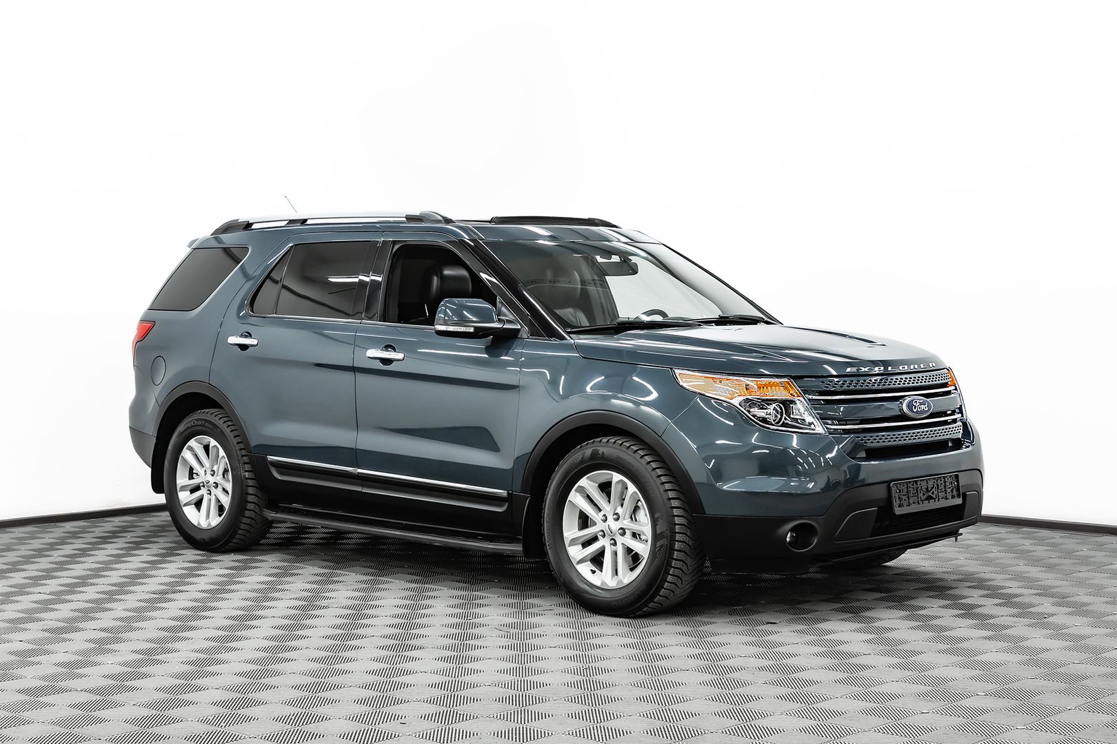 Ford Explorer, V, 2013 фото 3