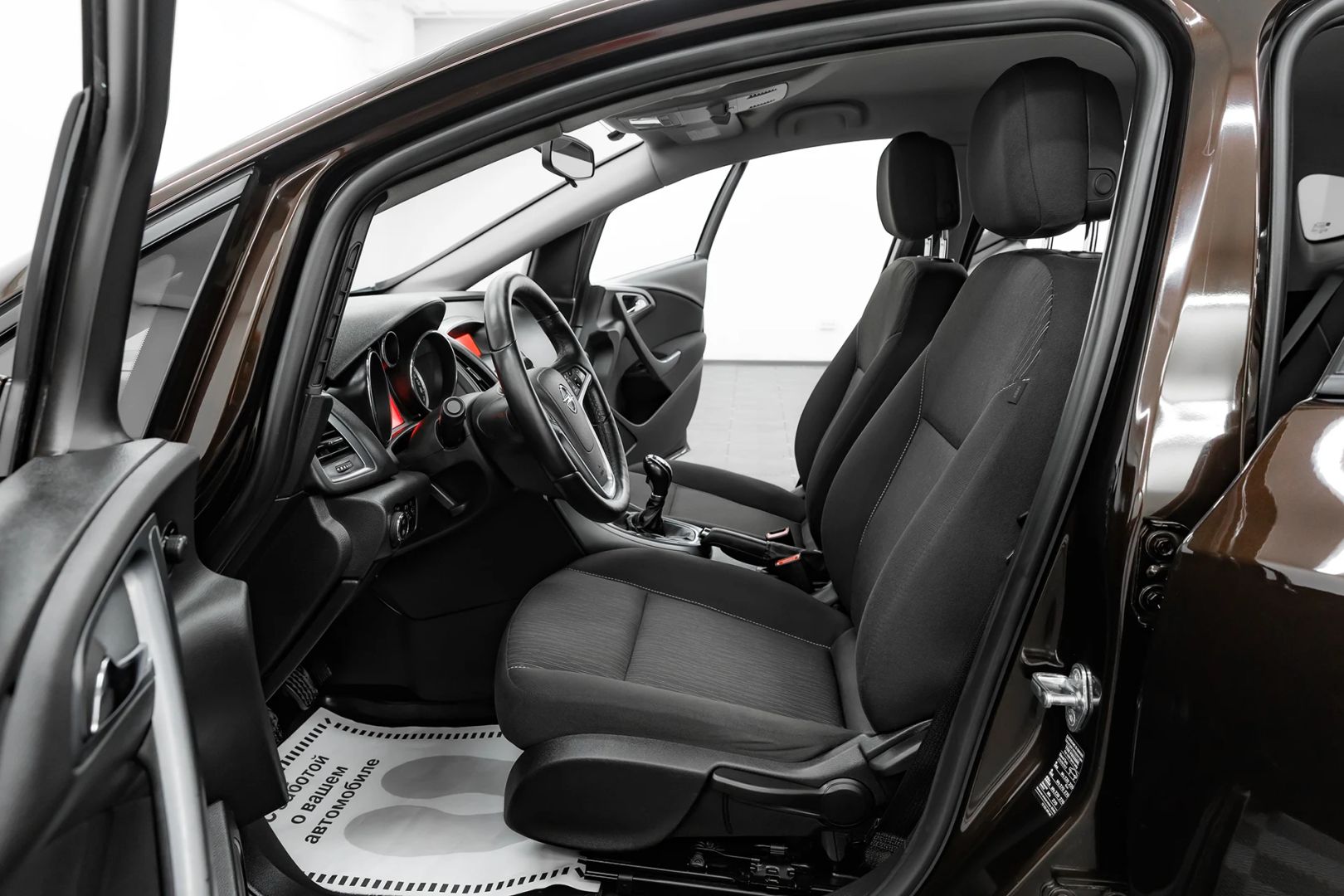 Opel Astra, J Рестайлинг, 2013 фото 7