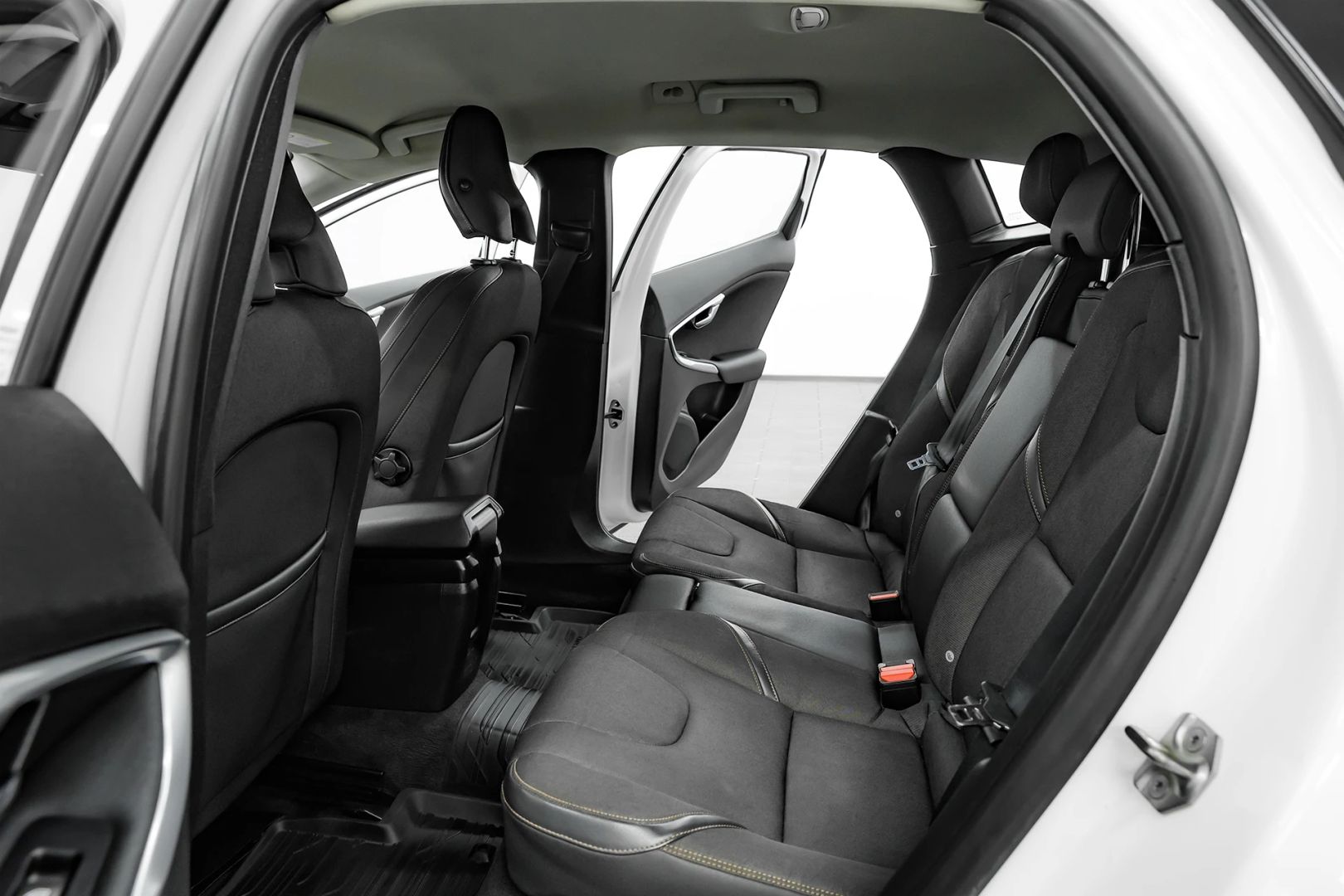 Volvo V40 Cross Country, I, 2014 фото 16