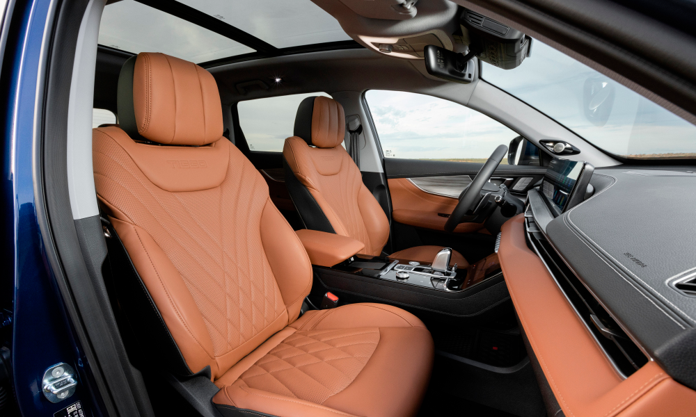 Фото Кожаный салон от LEAR chery Tiggo 8