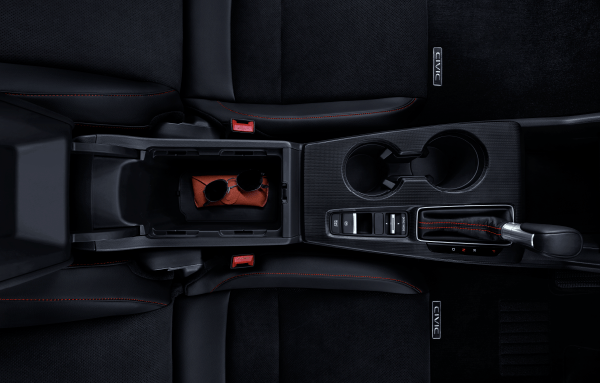 Фото Большое отделение honda Civic