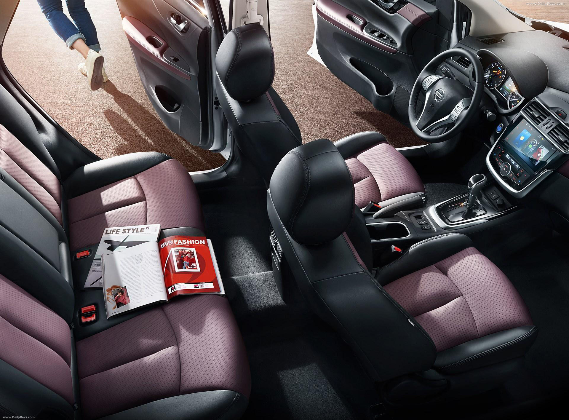 Фото Интерьер nissan Tiida