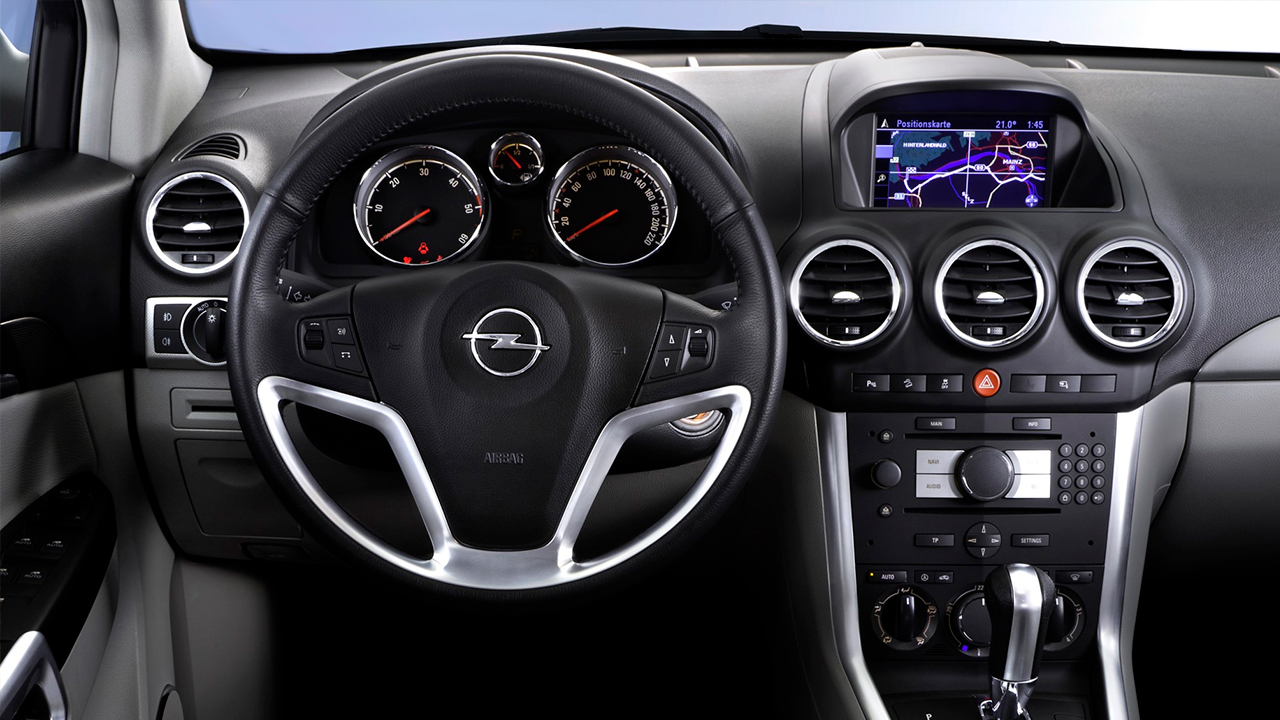 Фото Интерьер opel Antara