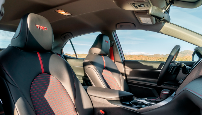 Фото Откидывающиеся задние сиденья с электроприводом toyota Camry
