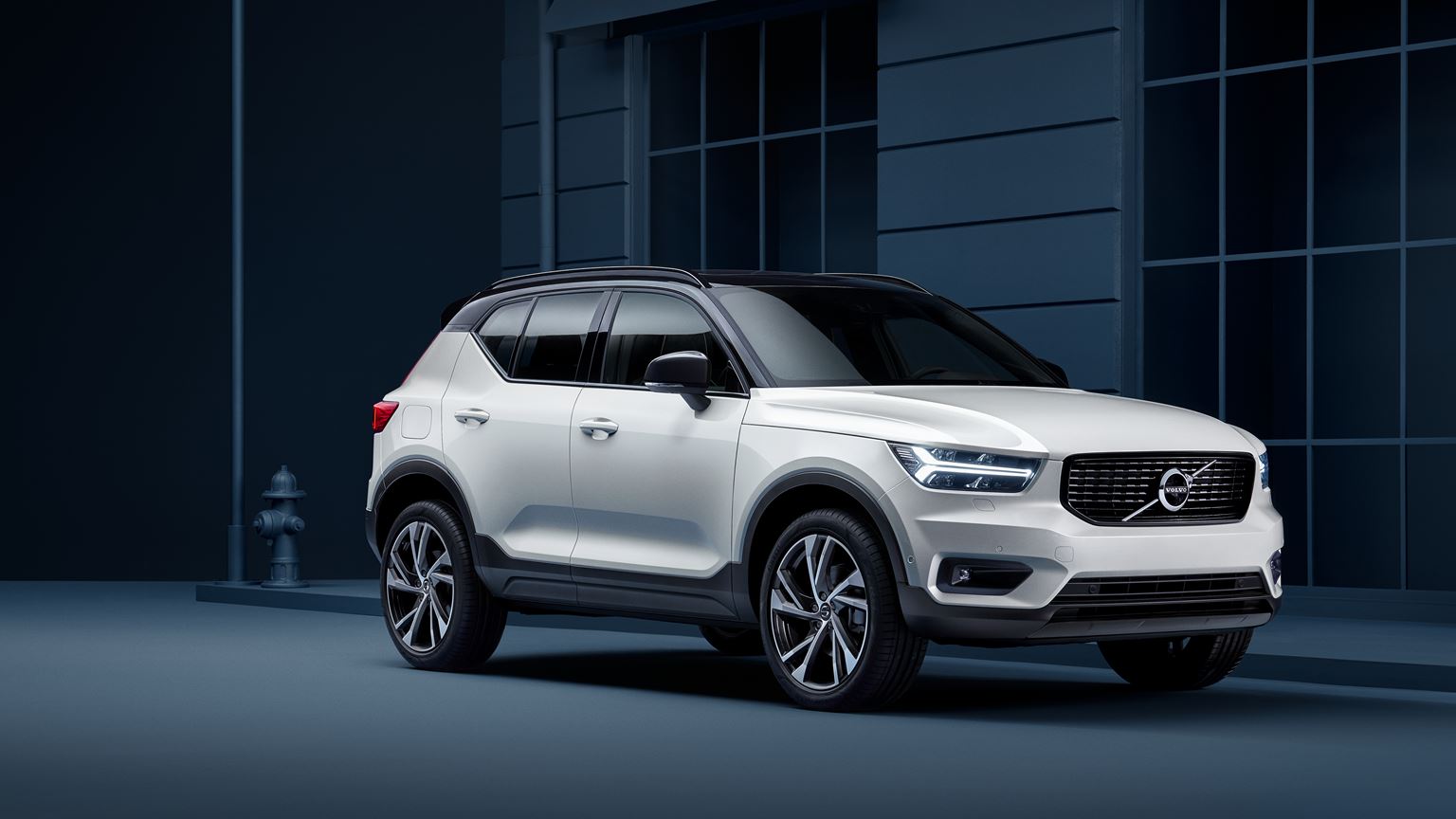 Фото Внешний вид volvo XC40
