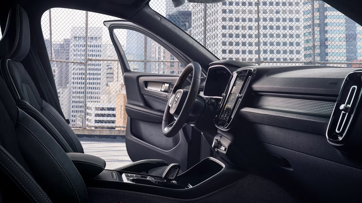 Фото Передняя часть volvo XC40